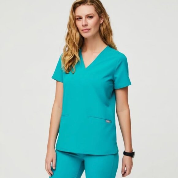 FIGS Casma Three-Pocket Scrub Top in Teal, size XS - Picture 1 of 8